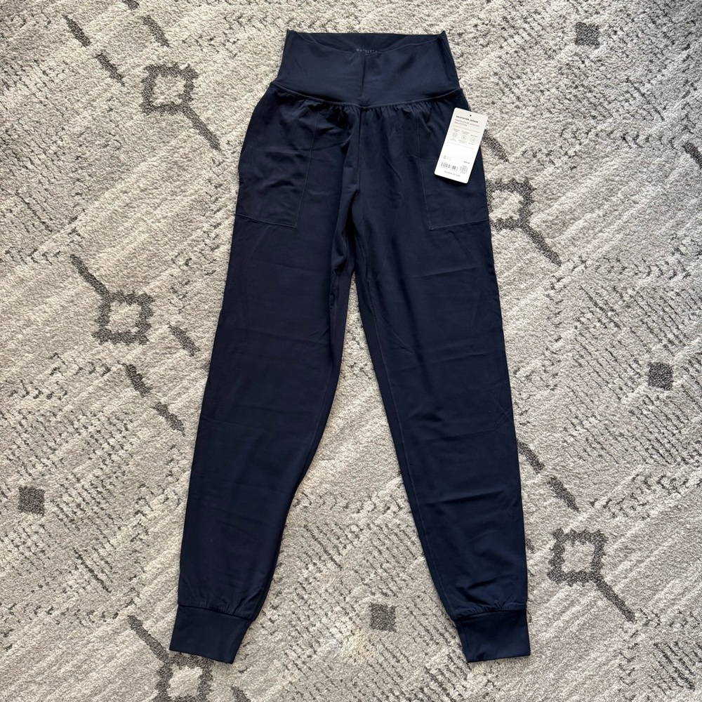 NWT Athleta Salutation joggers XST extra small tall navy